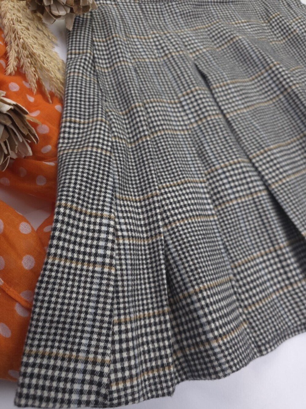 Free Assembly Black, White and Brown Plaid Pleated Mini Skirt Sz 6 - Picture 7 of 9